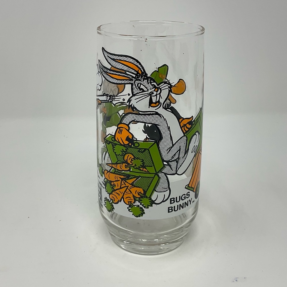 VINTAGE LOONEY TUNES BUGS BUNNY PEPSI COLLECTOR GLASS 1979